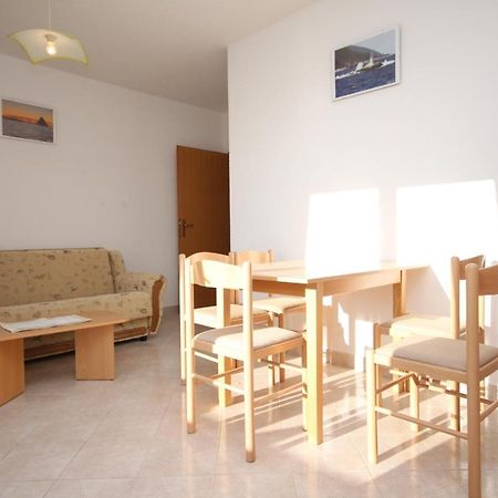 Apartments With A Parking Space Seget Vranjica, Trogir - 8507 المظهر الخارجي الصورة