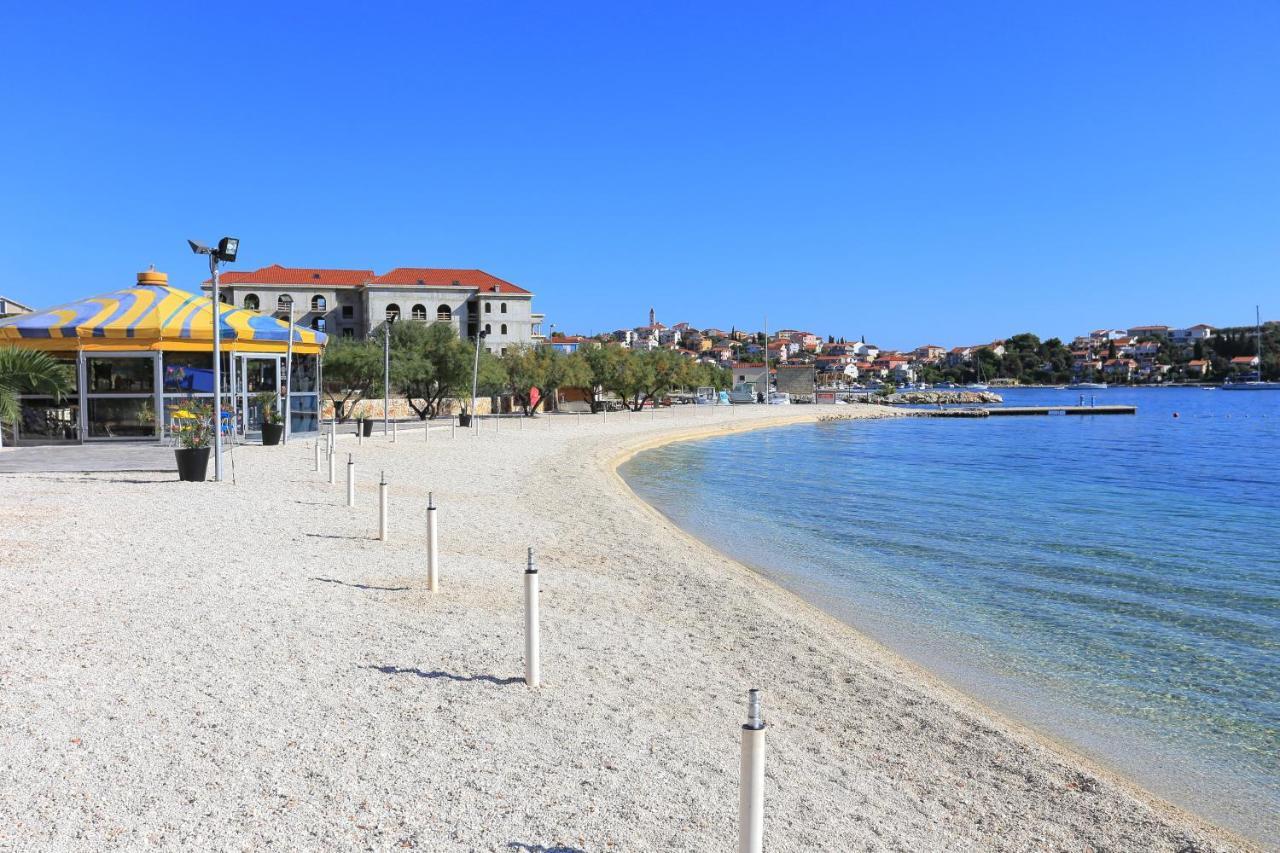 Apartments With A Parking Space Seget Vranjica, Trogir - 8507 المظهر الخارجي الصورة