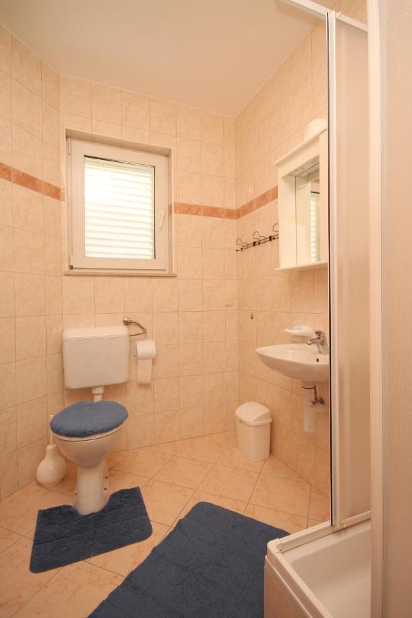 Apartments With A Parking Space Seget Vranjica, Trogir - 8507 المظهر الخارجي الصورة