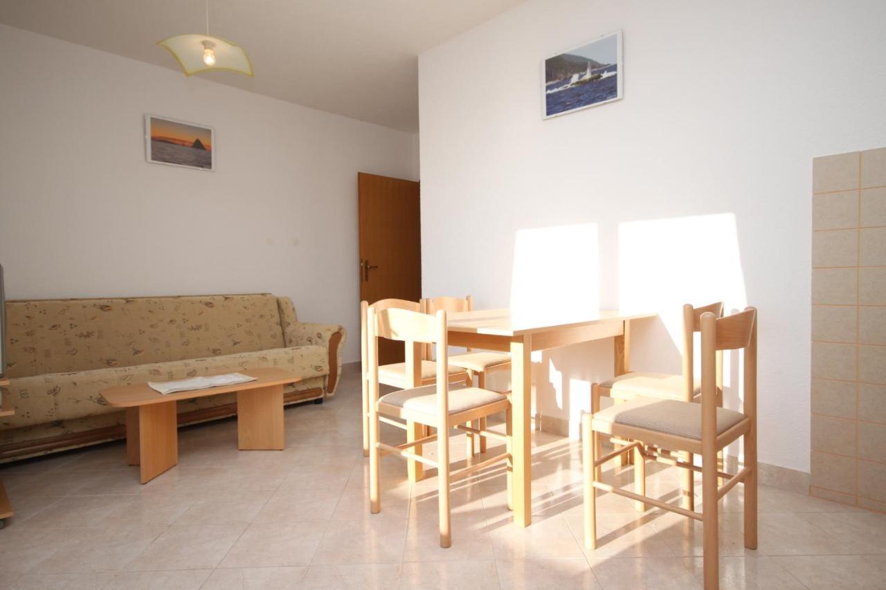 Apartments With A Parking Space Seget Vranjica, Trogir - 8507 المظهر الخارجي الصورة