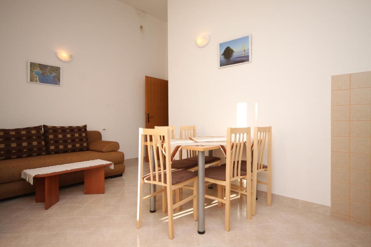 Apartments With A Parking Space Seget Vranjica, Trogir - 8507 المظهر الخارجي الصورة